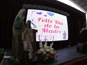 Celebración Día de la Madre en Educación Media