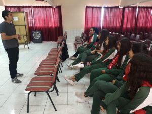 Visita de kinesiólogo a Enseñanza Media