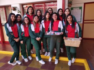 Actividad solidaria alumnas de 4º medio