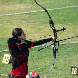Estudiante de 8º año se destaca en Torneo Nacional de Tiro con Arco.