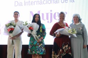 Conmemorando el Día de la Mujer